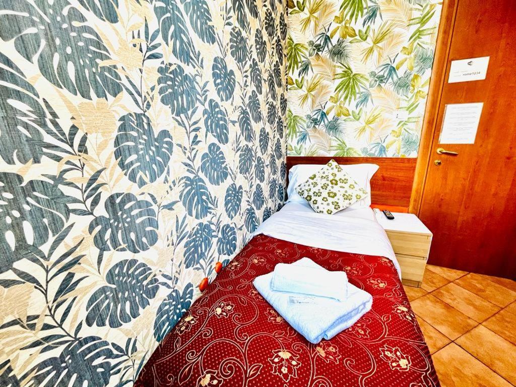 Green Guesthouse โรม ภายนอก รูปภาพ