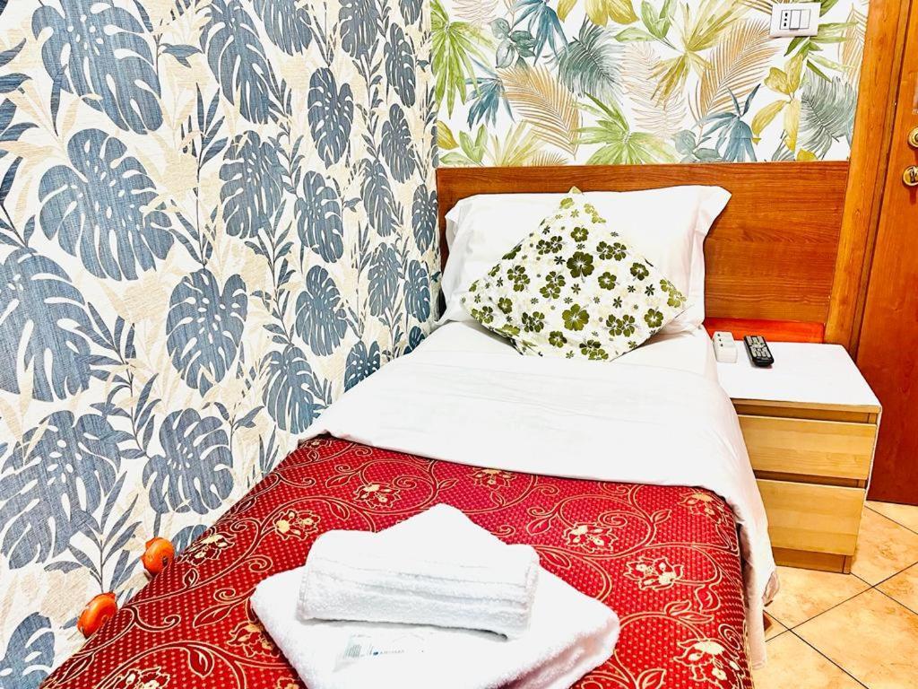 Green Guesthouse โรม ภายนอก รูปภาพ