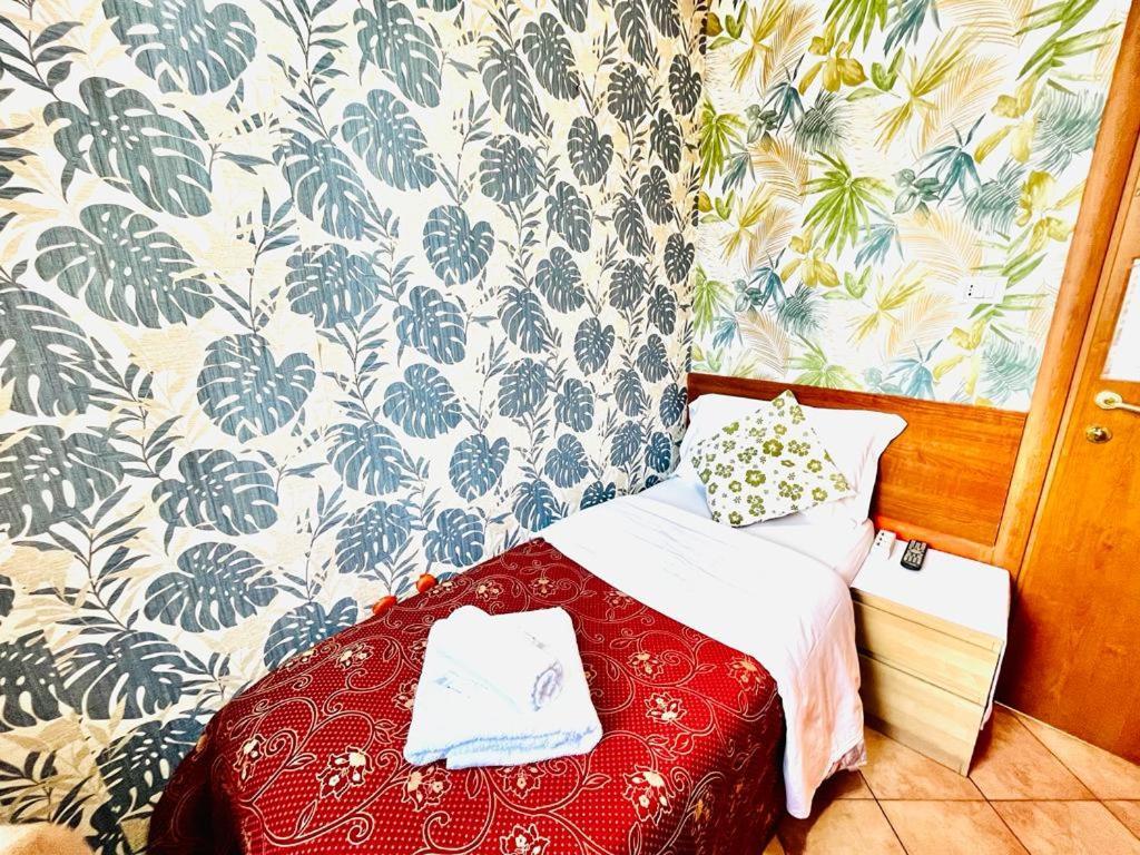 Green Guesthouse โรม ภายนอก รูปภาพ